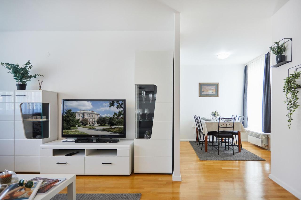 Spacious 2Bdr Apartment Near Business District Zagreb Buitenkant foto